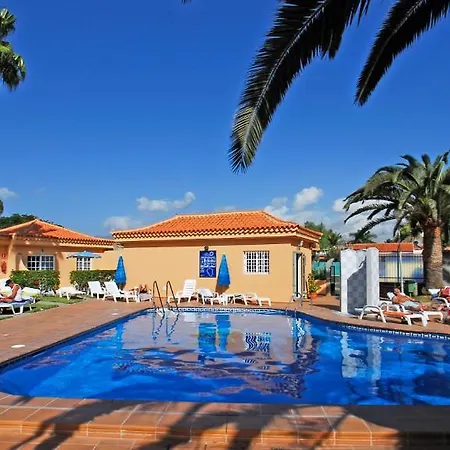 Claveles Park 2*